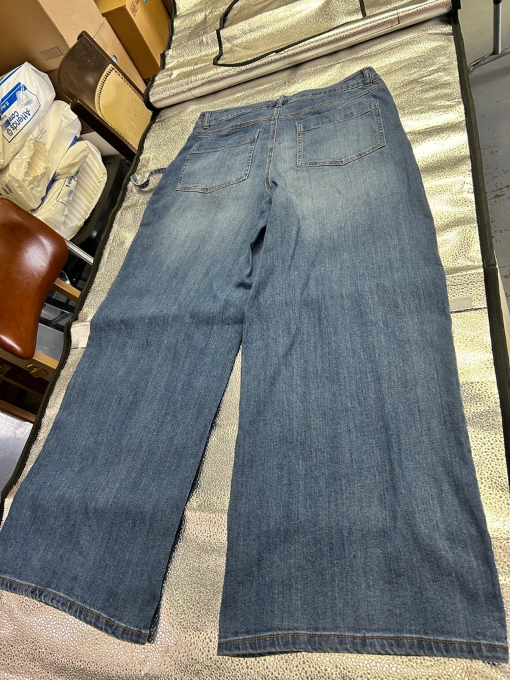 High-Rise Wide Leg Tie-Waist Jeans - Blue - Picture 5 of 6